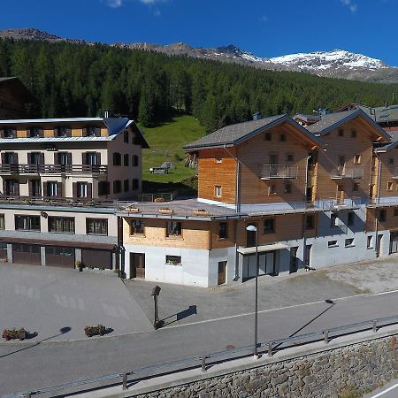 Hotel Meuble Adler - Rooms & Mountain Apartments Santa Caterina Valfurva Exterior photo