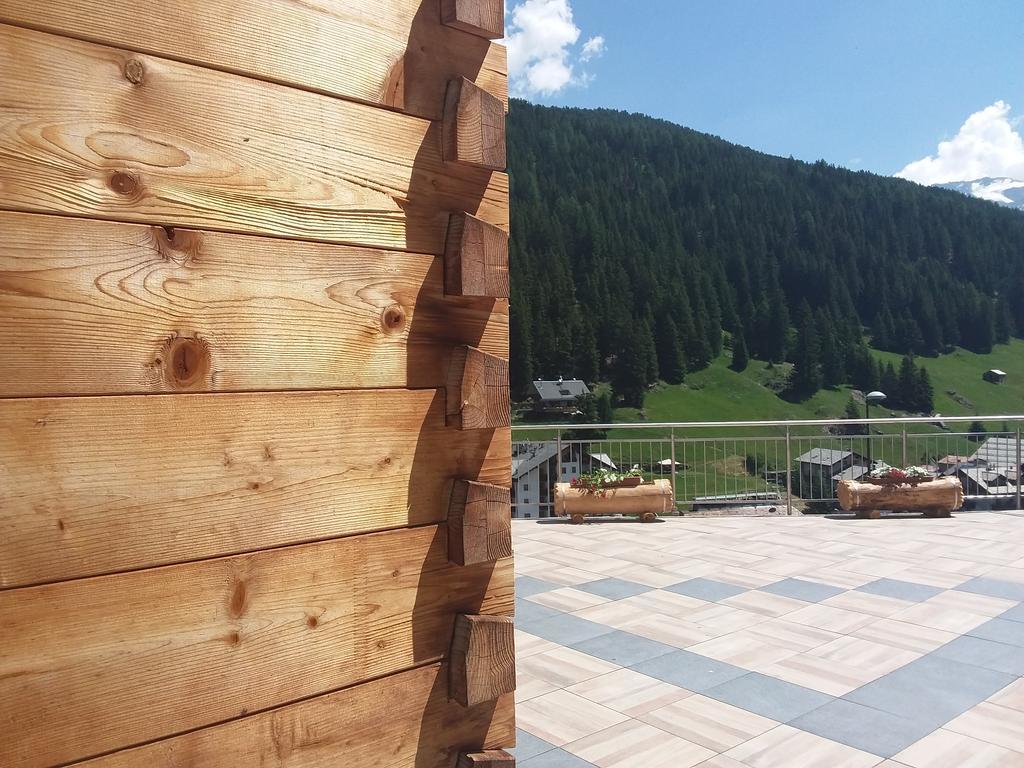 Hotel Meuble Adler - Rooms & Mountain Apartments Santa Caterina Valfurva Exterior photo