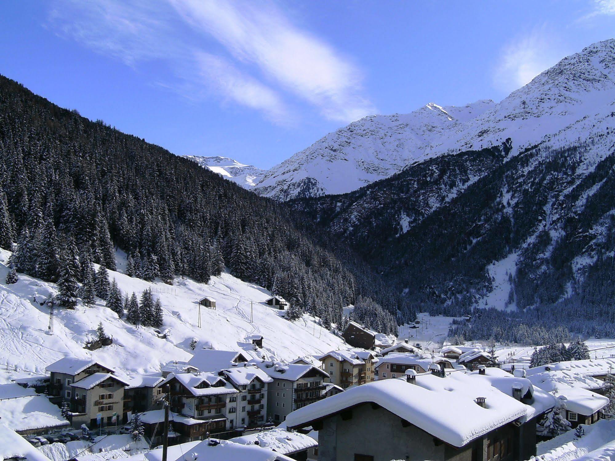 Hotel Meuble Adler - Rooms & Mountain Apartments Santa Caterina Valfurva Exterior photo