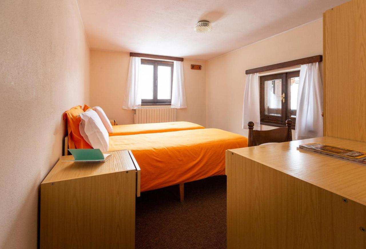 Hotel Meuble Adler - Rooms & Mountain Apartments Santa Caterina Valfurva Exterior photo